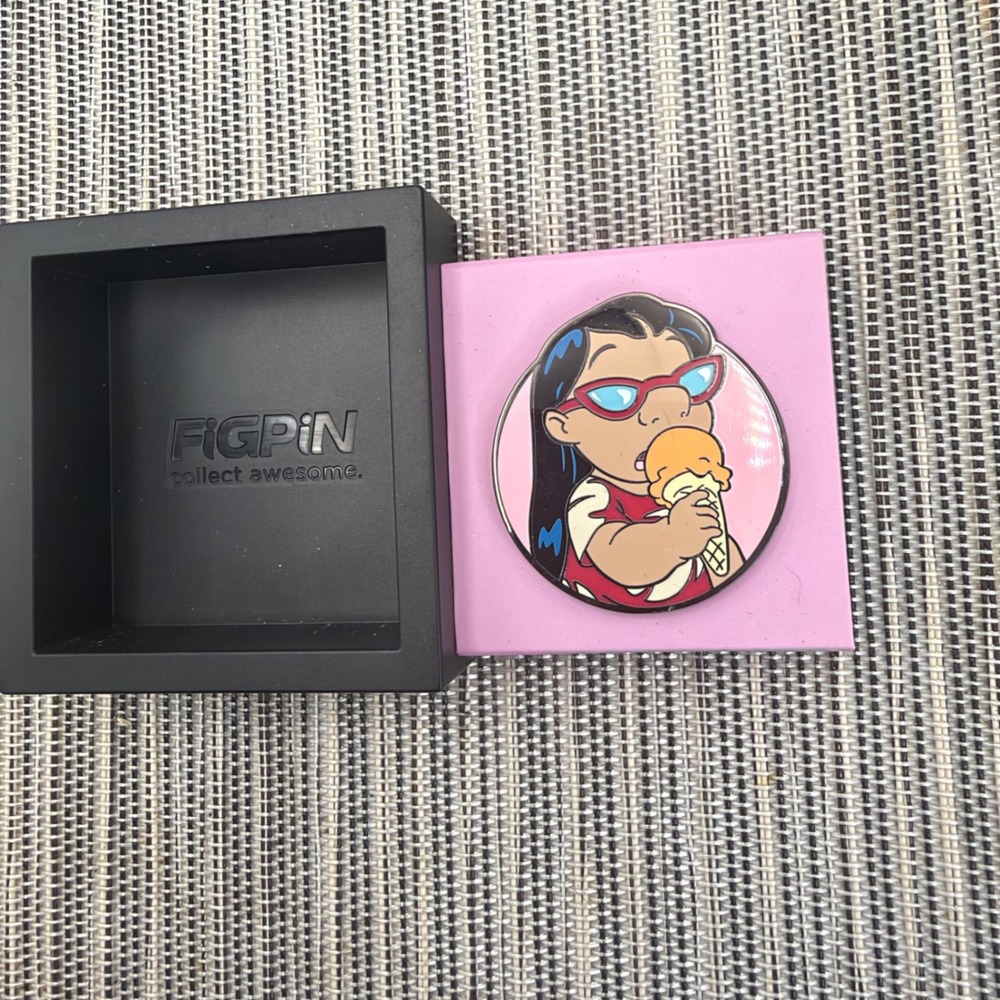 Disney FiGPiN Lilo and Stitch Lilo with Ice Cream Enamel Pin Collectible Case